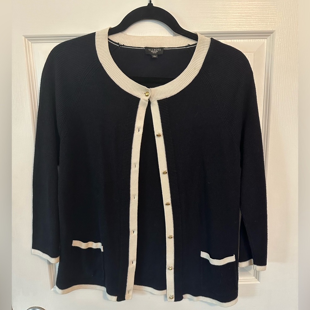 Like New Talbots Petites gold button cardigan navy blue and cream Large